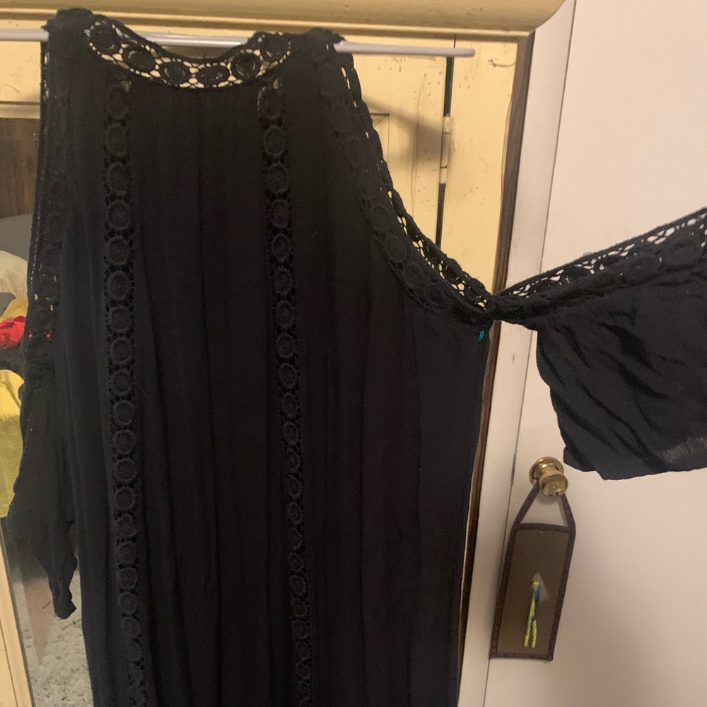 Black BooHoo dress
